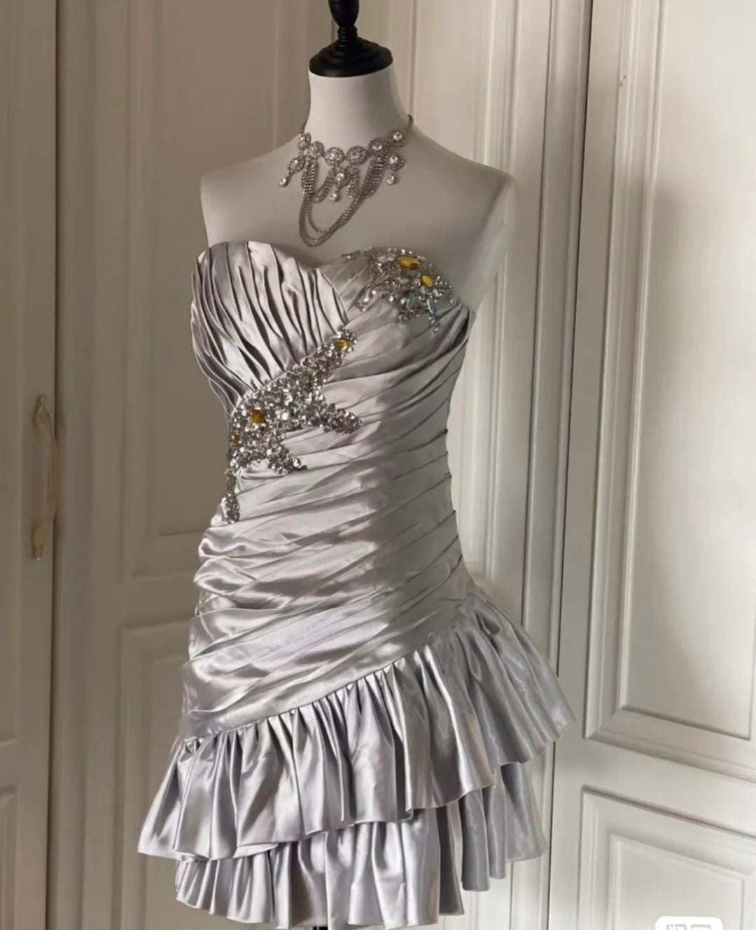 Silver Strapless Sheath Satin Beaded Short Prom Dresses Homecoming Dresses HZ1024