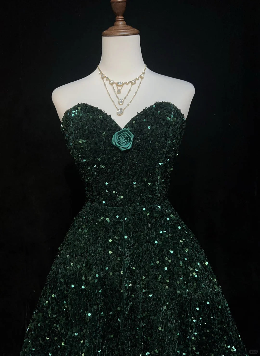 Dark Green Sweetheart Neck A-Line Sequin Short Prom Dresses Homecoming Dresses HZ1024
