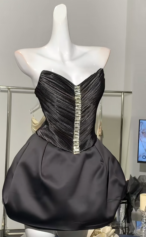 Elegant Black Strapless A-Line Satin Short Prom Dresses Homecoming Dresses ED02842