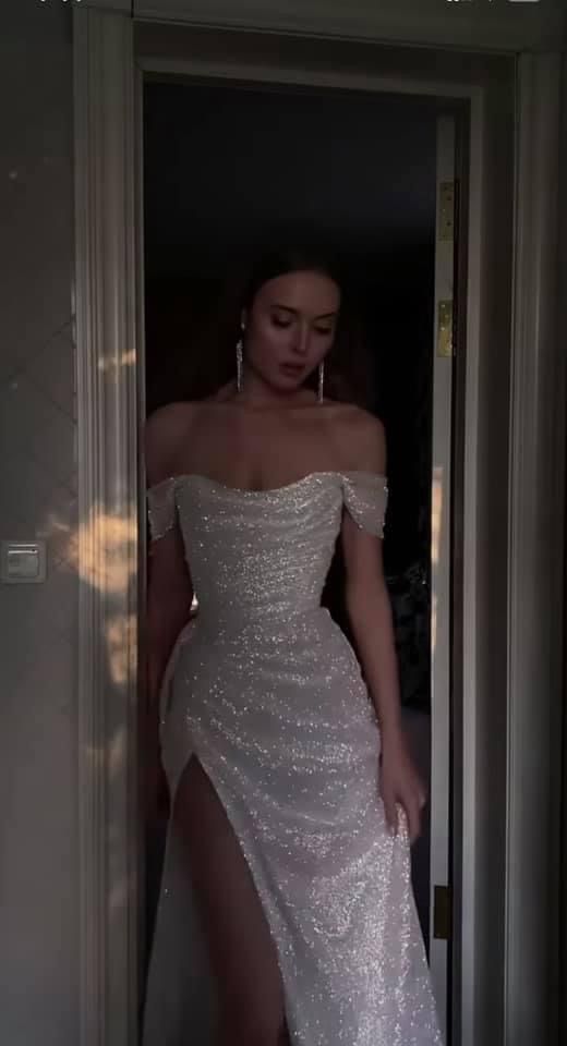 Fashion Beige Off Shoulder A-Line Sequin Long Prom Dresses Elegant Evening Gowns with Slits ED03056