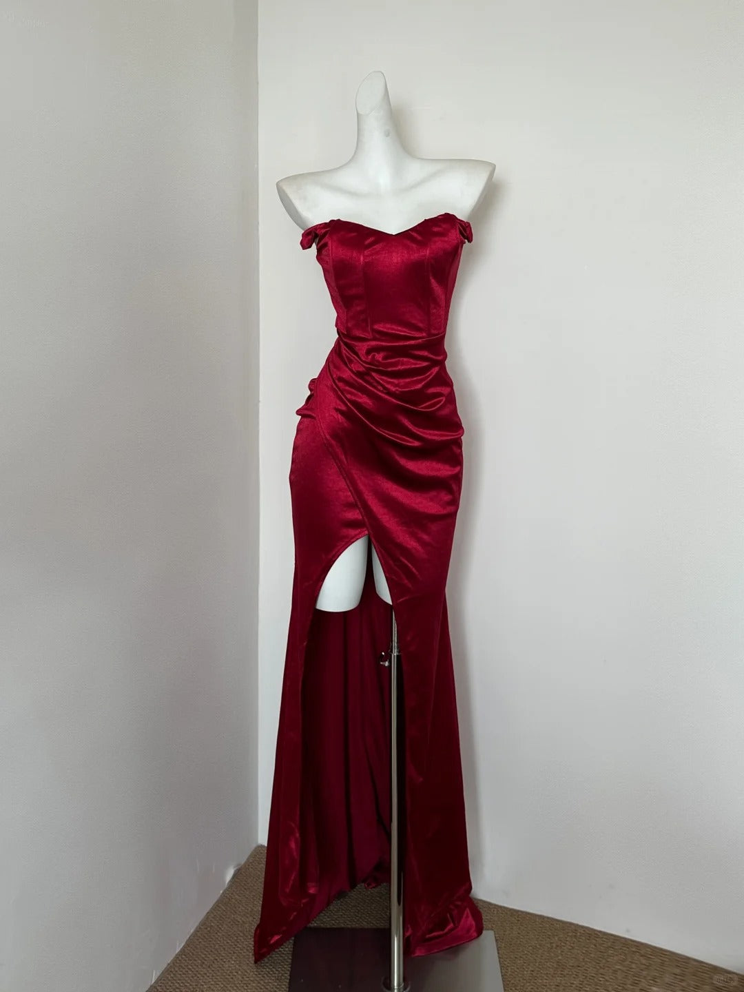 Elegant Red Strapless Mermaid Satin Long Prom Dresses Glamour Evening Gowns with Slits ED03168
