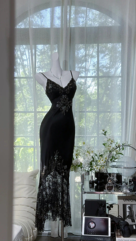 Elegant Black Spaghetti Straps Mermaid Lace Satin Prom Dresses Vintage Evening Gowns with Beadings ED03188