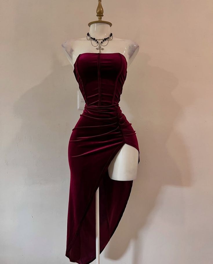 Elegant Burgundy Strapless Party Dress Bodycon Satin Short Evening Gowns Sexy Birthday Dresses ED03209