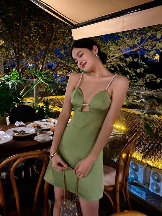 Green Spaghetti Strap Satin Short Birthday Dress Chic Outdoor Party Dress HZ1024