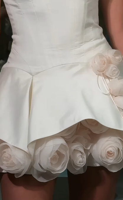 White A-Line Satin Short Prom Dresses, Strapless 3D Applique Homecoming Dress HZ1024