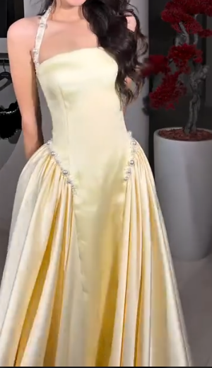 A-Line Halter Butter Yellow Satin Long Prom Dresses Birthday Party Outfits HZ1024
