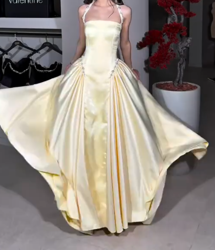 Gorgeous  A-Line Halter Butter Yellow Satin Long Prom Dresses Birthday Party Outfits ED03530