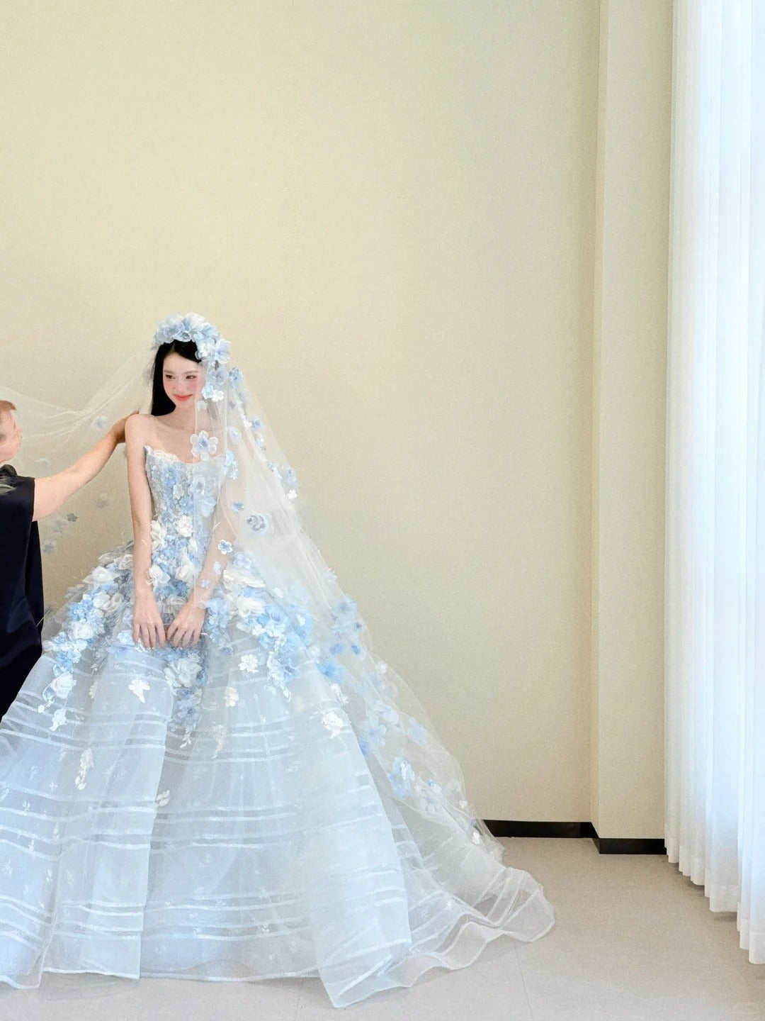 Elegant Light Blue Strapless Long Ball Gowns Tulle Applique Wedding Dress Fairytale Bridal Dress Quinceañera Dress  ED03573