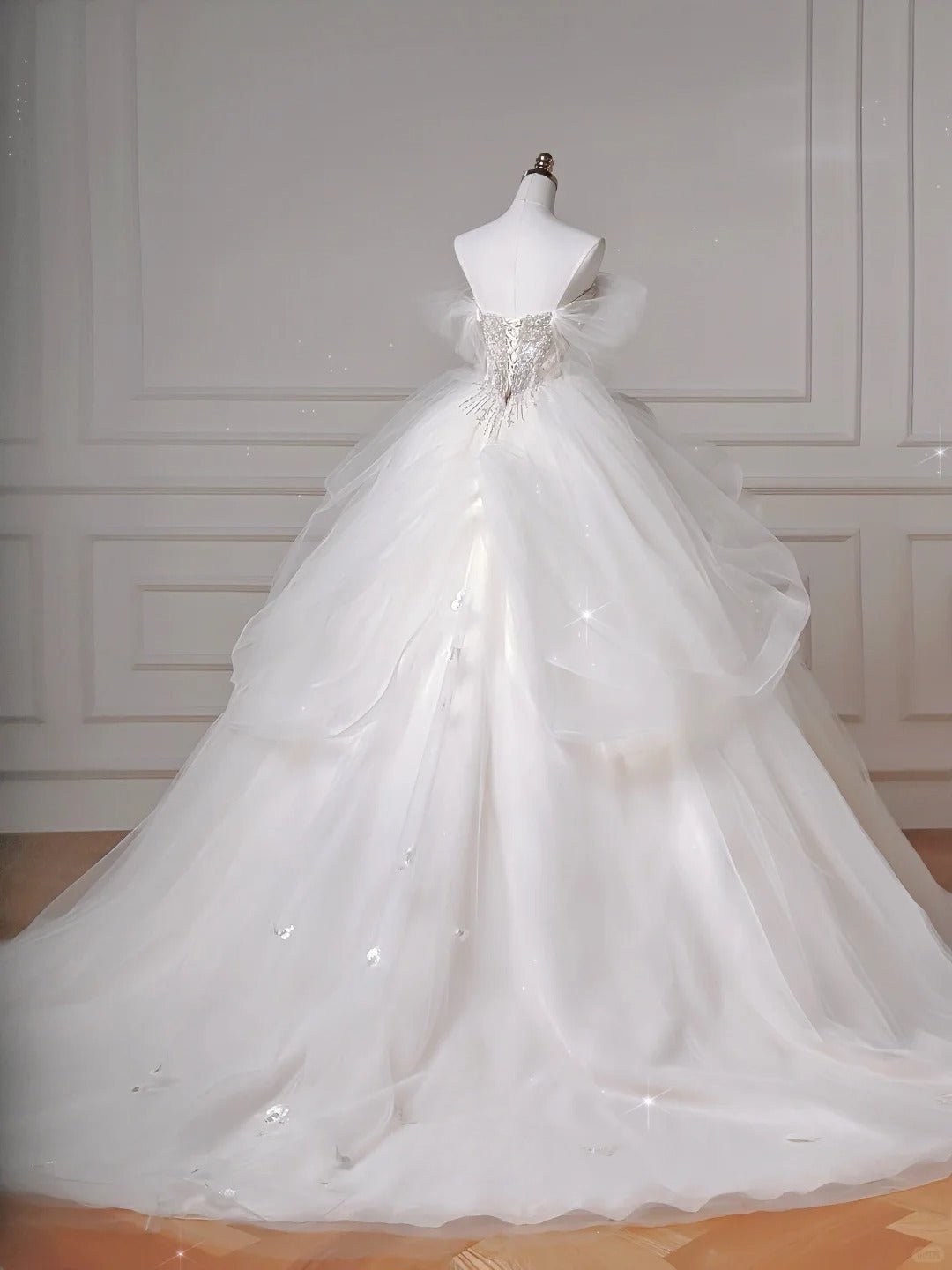 White Sweetheart Neck Wedding Dress Long Ball Gowns Tulle Beaded Quinceanera Dress Bridal Gown HZ1024