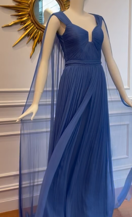 Elegant Blue V-neck A-Line Evening Gowns Stunning Chiffon Pleated Formal Dress Graduation Dress ED03674