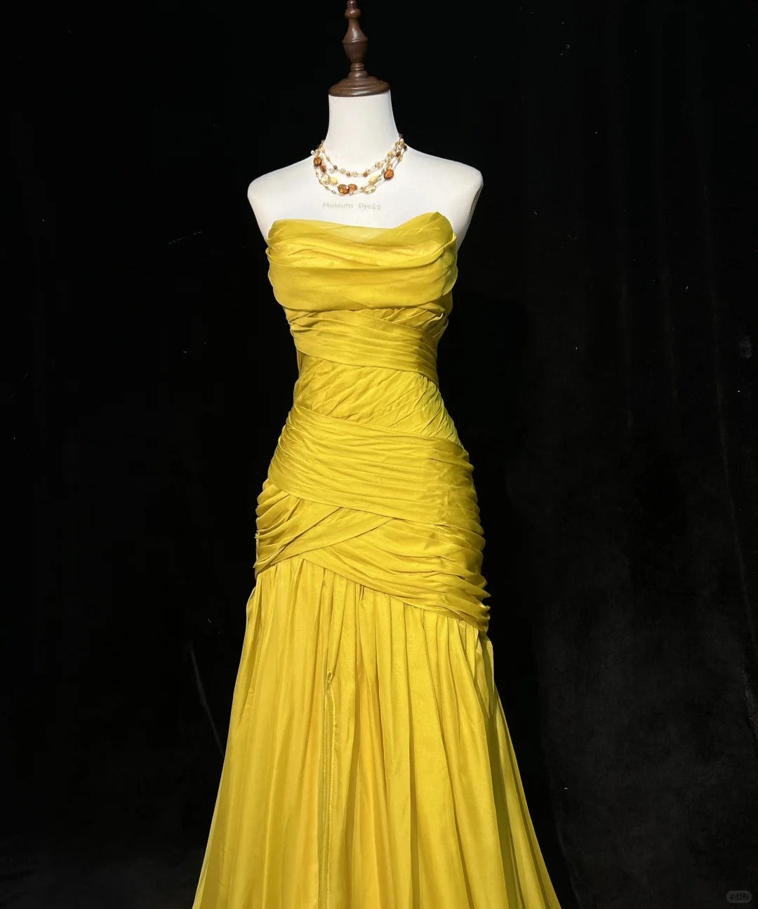 Elegant Yellow Mermaid Evening Gowns Strapless Tulle Long Prom Dresses Vintage Formal Dresses ED03686
