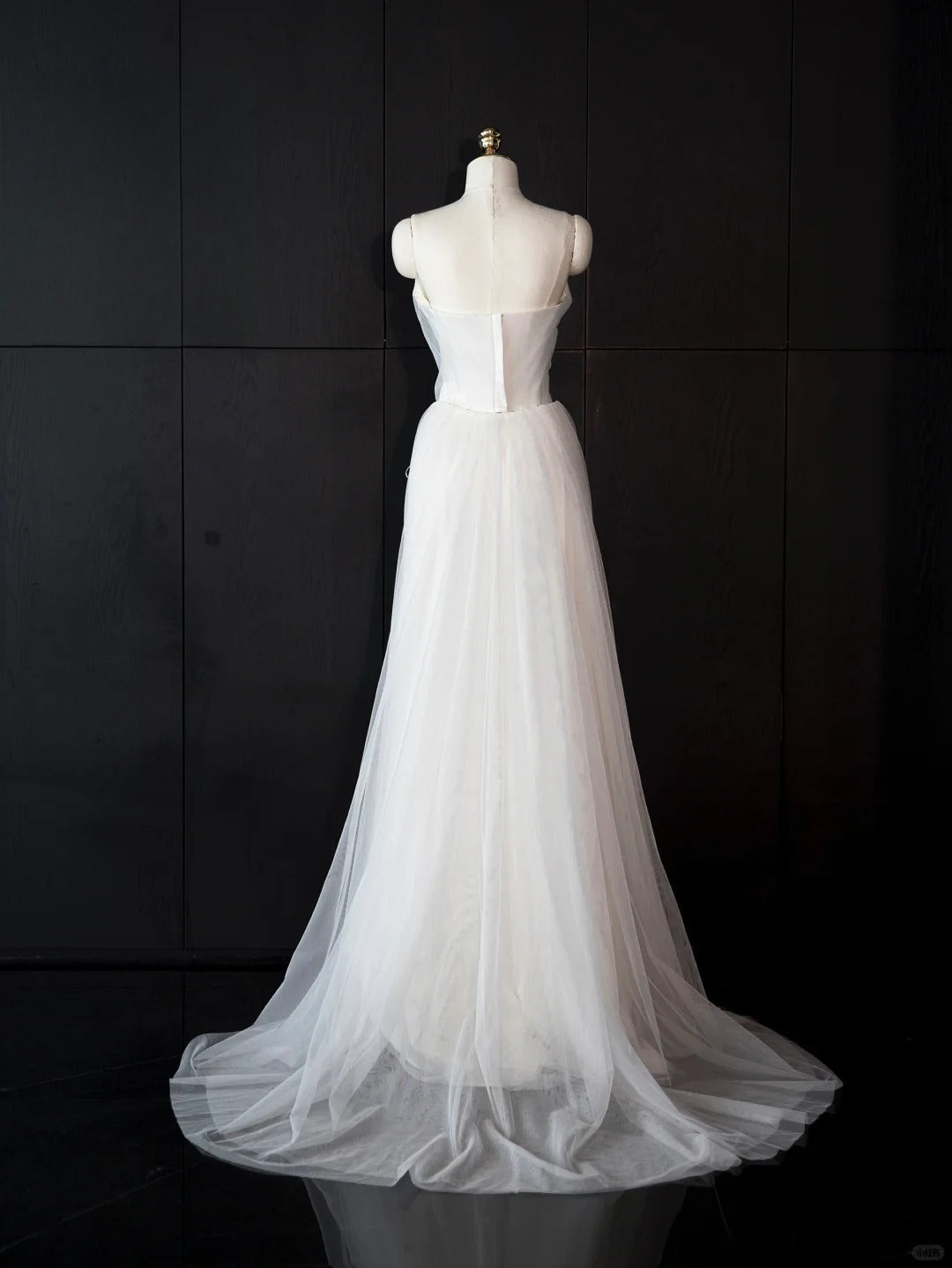 Elegant White Ball Gown Wedding Dress Strapless Wedding Dress Modest Tulle Bridal Dress ED03687