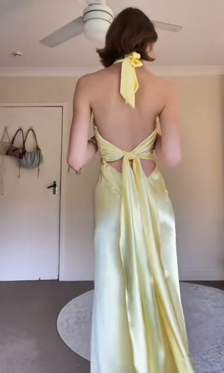 Modest Yellow Sheath Formal Dress Elegant Halter Satin Birthday Dress Backless Evening Dress ED03694