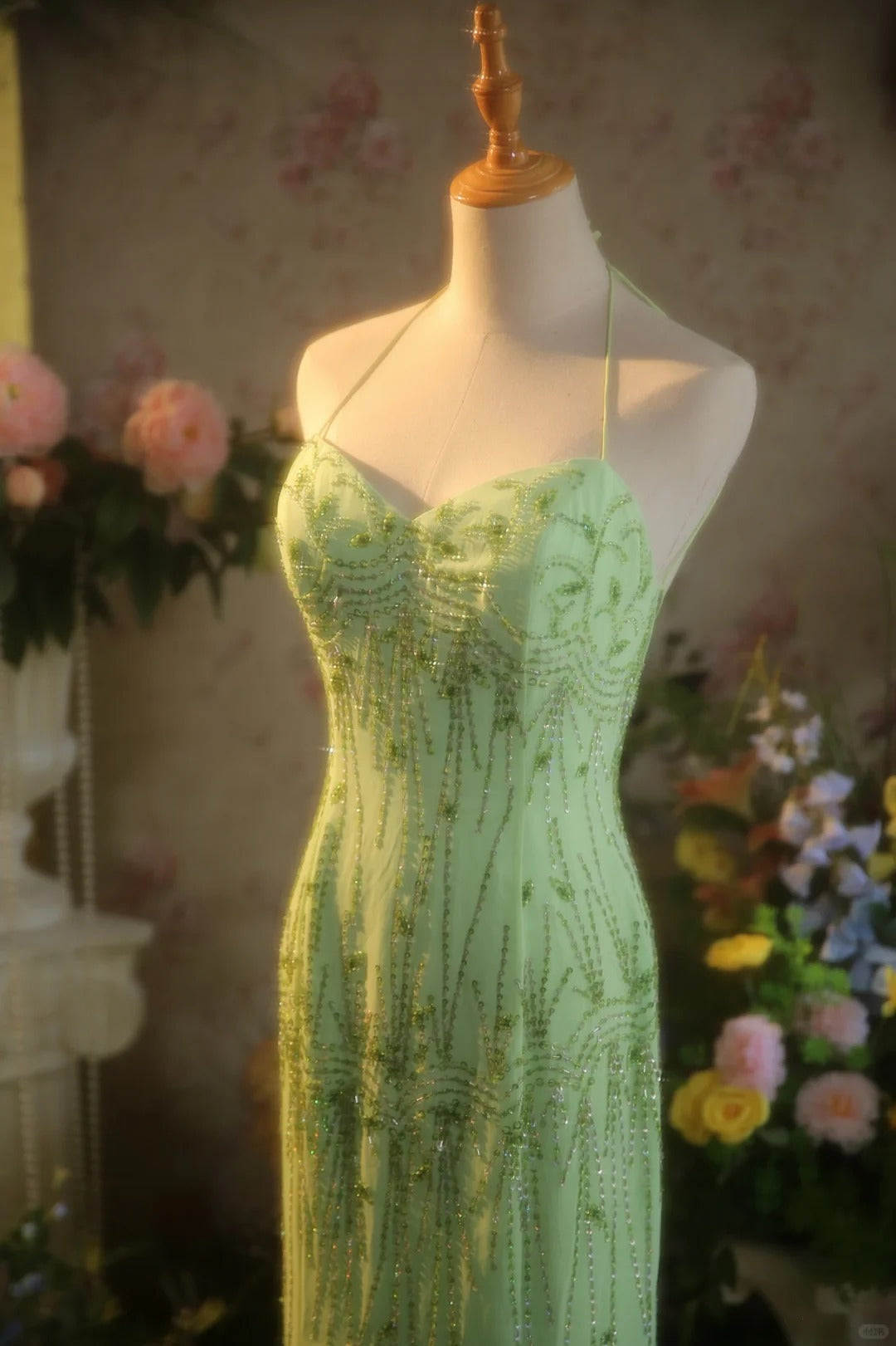 Fairytale Green Sheath Beaded Graduation Dress Spaghetti Straps Open Back Vintage Evening Gown 18th Birthday DressED03698
