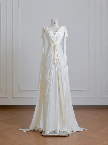 Elegant Light Champagne V-Neck Bridal Gown Sheath Chiffon Wedding Dress Modest Applique Bridal Dress ED03705