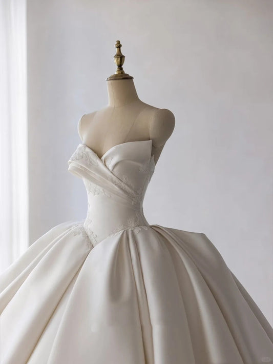 Elegant Ivory Sweetheart Bridal Gown Satin Ball Gown Wedding Dress Modest Bridal Dress ED03706