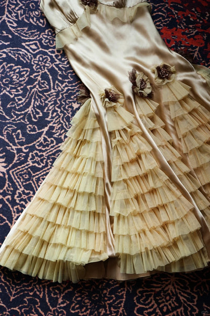 Light Champagne Sheath Birthday Dress Vintage Satin Tiered Tulle Short Formal Dress with Appliques HZ1024