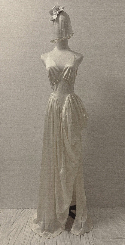 Vintage White A-Line V-Neck Bridal Gowns Elegant Satin Wedding Dress Slit Backless Bridal Dress ED03719
