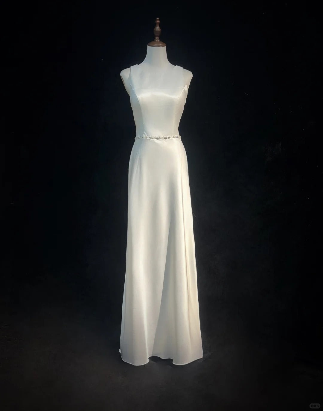 A-Line Round Neck Bridal Gown Simple Modest Open Back Wedding Dress Satin Bridal Dress HZ1024