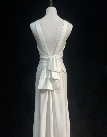 Vintage A-Line Round Neck Bridal Gown Simple Modest Open Back Wedding Dress Satin Bridal Dress ED03742
