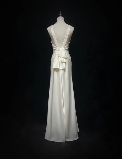 A-Line Round Neck Bridal Gown Simple Modest Open Back Wedding Dress Satin Bridal Dress HZ1024