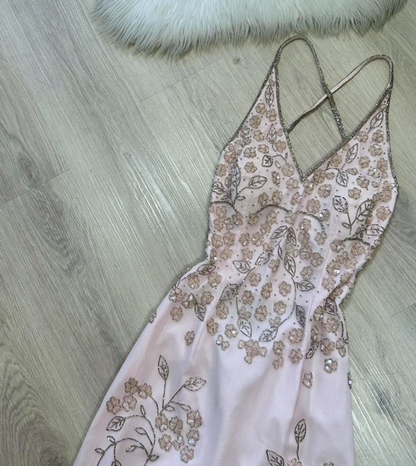 V-neck Sheath Short Formal Dress Elegant Silk Beaded Evening Dress Backless Homecoming Dress HZ1024