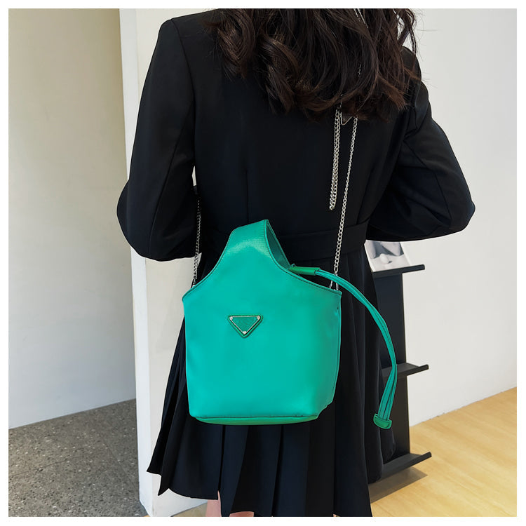 Casual Nylon Chain Portable Bucket Bag  ED0379