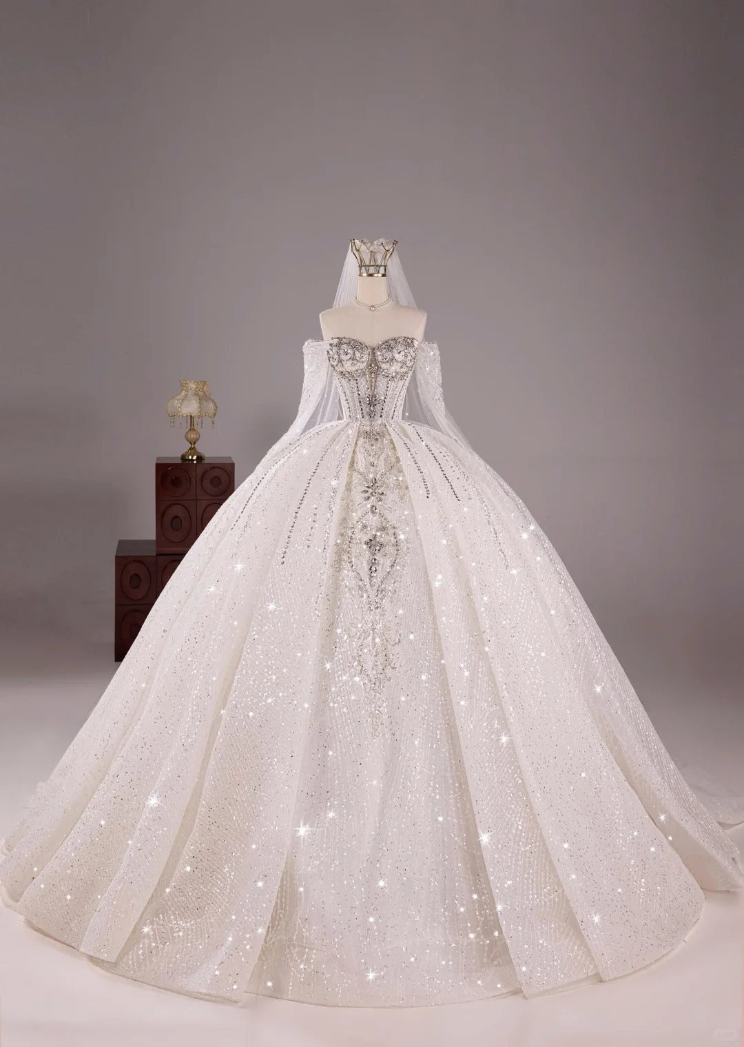 Elegant White Ball Gown Off-the-shoulder Bridal Gown Tulle Beading Long Sleeve Bridal Dress Modest Wedding Dress ED03812