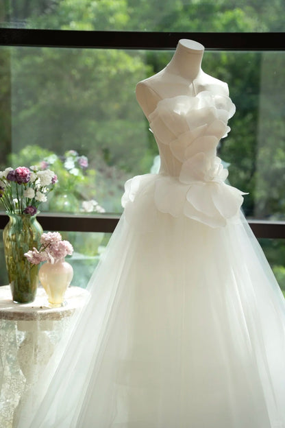 White Strapless Bridal Dress Long Ball Gown Elegant Tulle Long Wedding Dress HZ1024