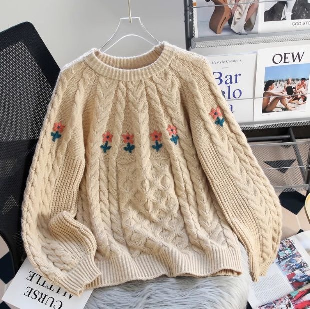 embroidered round neck white cable knot sweater HZ1024