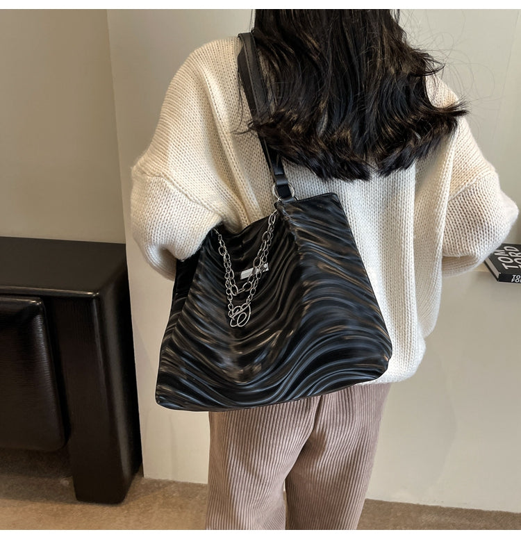Versatile large-capacity commuter tote bag ED0405
