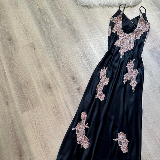 Elegant Black Sheath Satin Beaded Applique Long Prom Dresses, Spaghetti Strap Y2K Evening Dress ED04070
