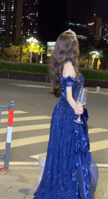 Elegant Spaghetti Strap Ball Gown Satin Long Prom Dress Navy Blue Formal Evening Dress ED04117