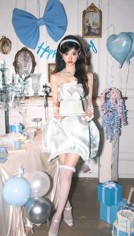 Strapless Ball Gown Satin Short Prom Dresses Sleeveless Homecoming Dresses Birthday Dresses HZ1024