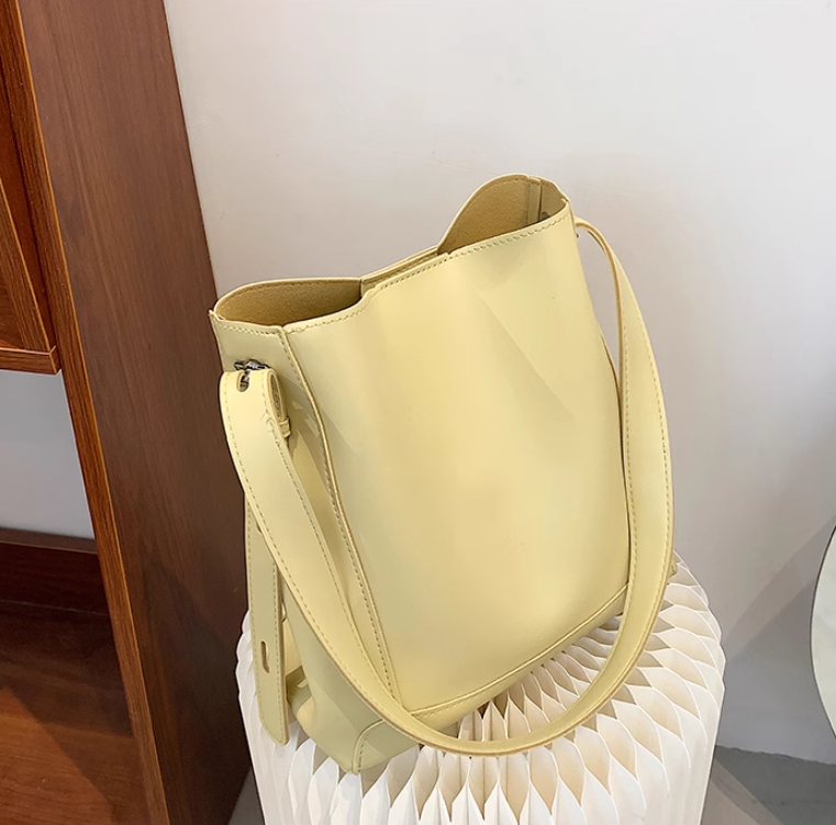 capacity commuter versatile crossbody bucket bag tote bag HZ1024