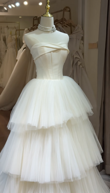 Strapless Ball Gown Simple Tulle Wedding Dresses Ivory Bridal Gowns HZ1024