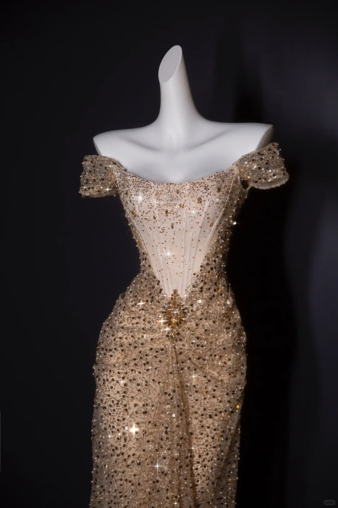 Glam Off-the-shoulder Sheath Long Prom Dresses Tulle Sequins Gold New Year's Evening Dresses Sparkly Birthday Dresses ED04751