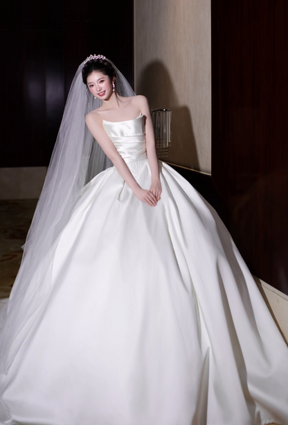 Elegant Strapless A-Line Wedding Dresses Satin White Bridal Gowns Sleeveless Bridal Dresses ED04794