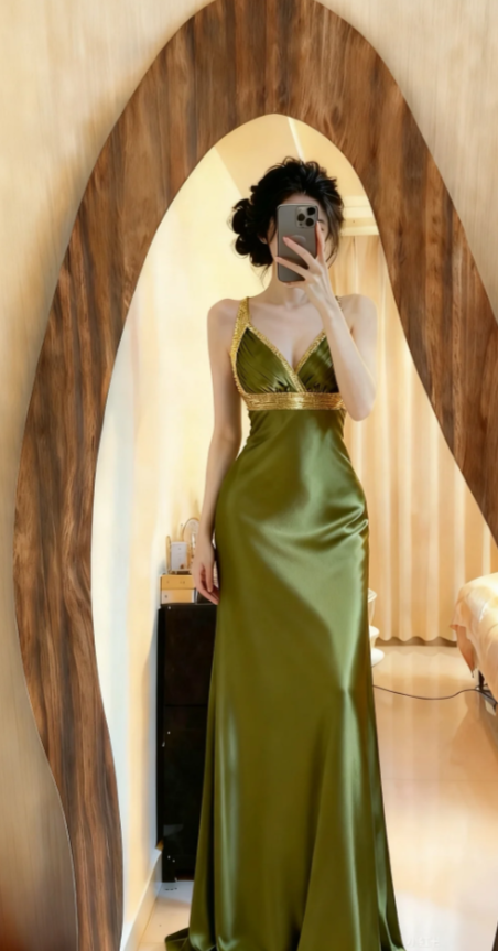 Vintage V-neck Sheath Green Long Prom Dresses Satin Sleeveless Green Evening Dresses ED04802