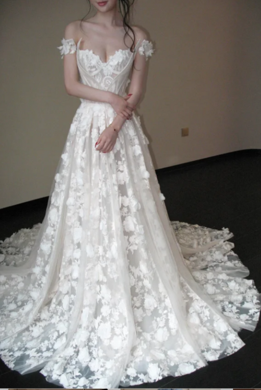 Off-the-shoulder A-Line Long Wedding Dresses Tulle Applique Sleeveless Bridal Gowns Ivory Bridal Dresses HZ1024