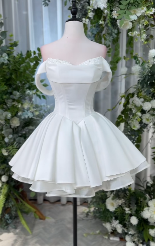Cute Off-the-shoulder Homecoming Dresses White A-Line Short Prom Dresses Satin Sweet White Birthday Dresses ED04862