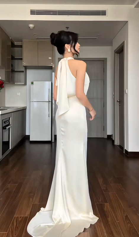 Chic Halter Sheath Long Prom Dresses Satin White Formal Dresses Silk White Evening Dresses ED04883