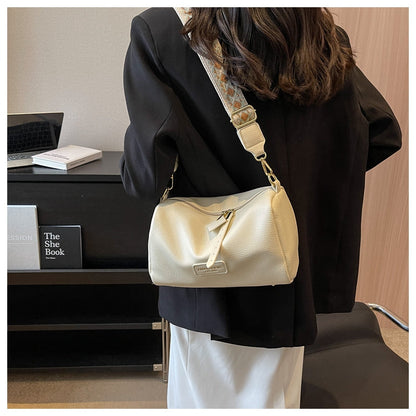 and versatile crossbody bag HZ1024