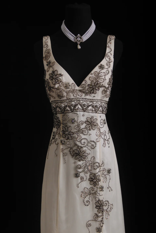 V-neck Sheath Beige Long Prom Dresses Beaded Chiffon Open Back Evening Dresses HZ1024