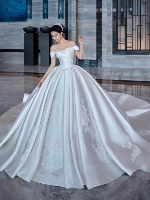 Off-the-shoulder Ball Gown Satin Long Wedding Dresses Applique White Bridal Gowns Short Sleeve Bridal Dresses HZ1024