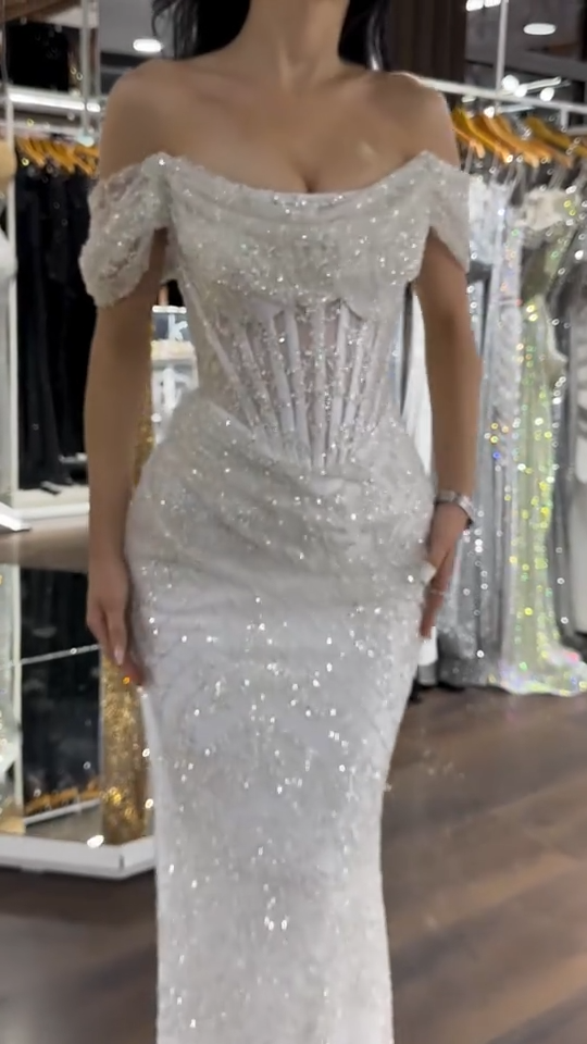 Elegant Off-shoulder Sheath White  Long Prom Dresses Glitter Tulle Beaded White Evening Gowns ED05188