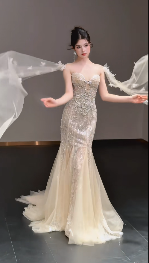 Elegant Sweetheart Mermaid Evening Gowns Light Champagne Long Prom Dresses  Beaded Tulle Light Champagne Formal Dresses ED05273