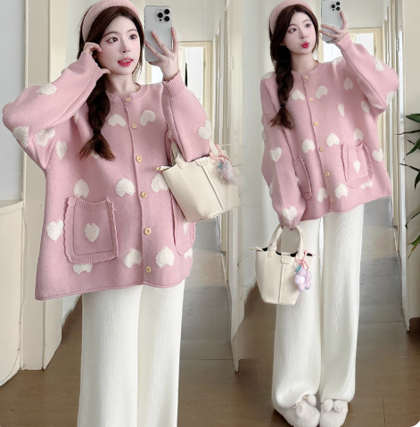 Cute Heart Jacquard Women's Knitted Long Sleeve Cardigan ED0536