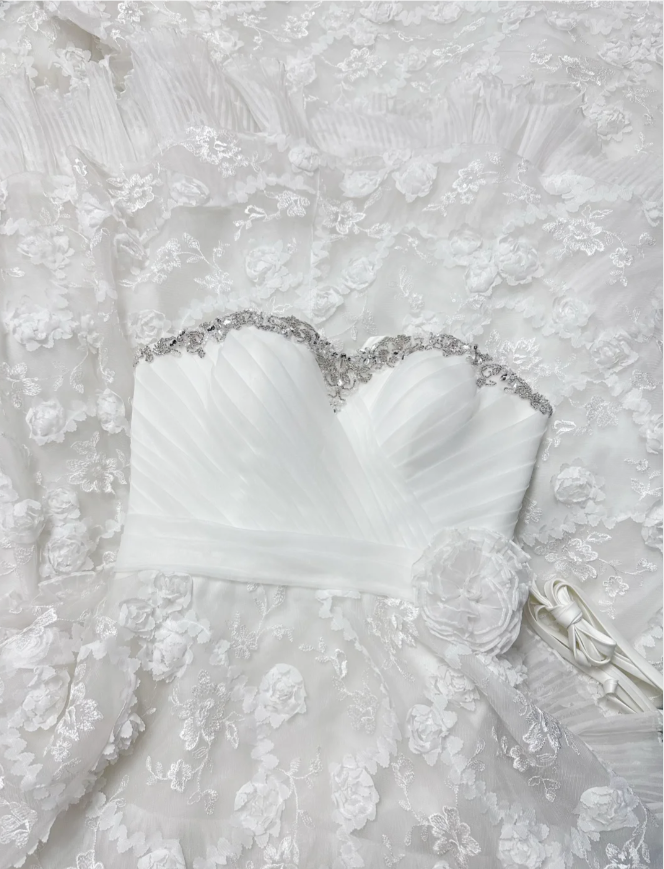Retro Sweetheart  A-Line Long Weddng Dresses Lace Appliuqes White Bridal Gowns Sleeveless Bridal Dresses ED05567