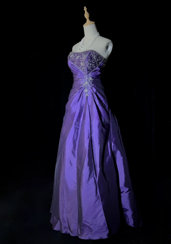 Chic  Strapless Sheath Long  Prom Dresses Applique Satin Purple Evening Gowns Sleeveless Formal Dresses ED05578